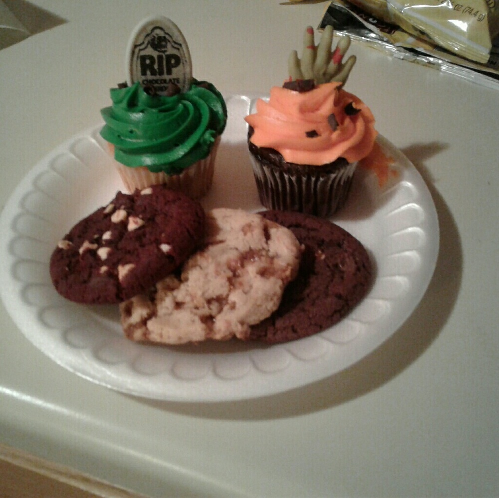 Meet your Posher, Lori